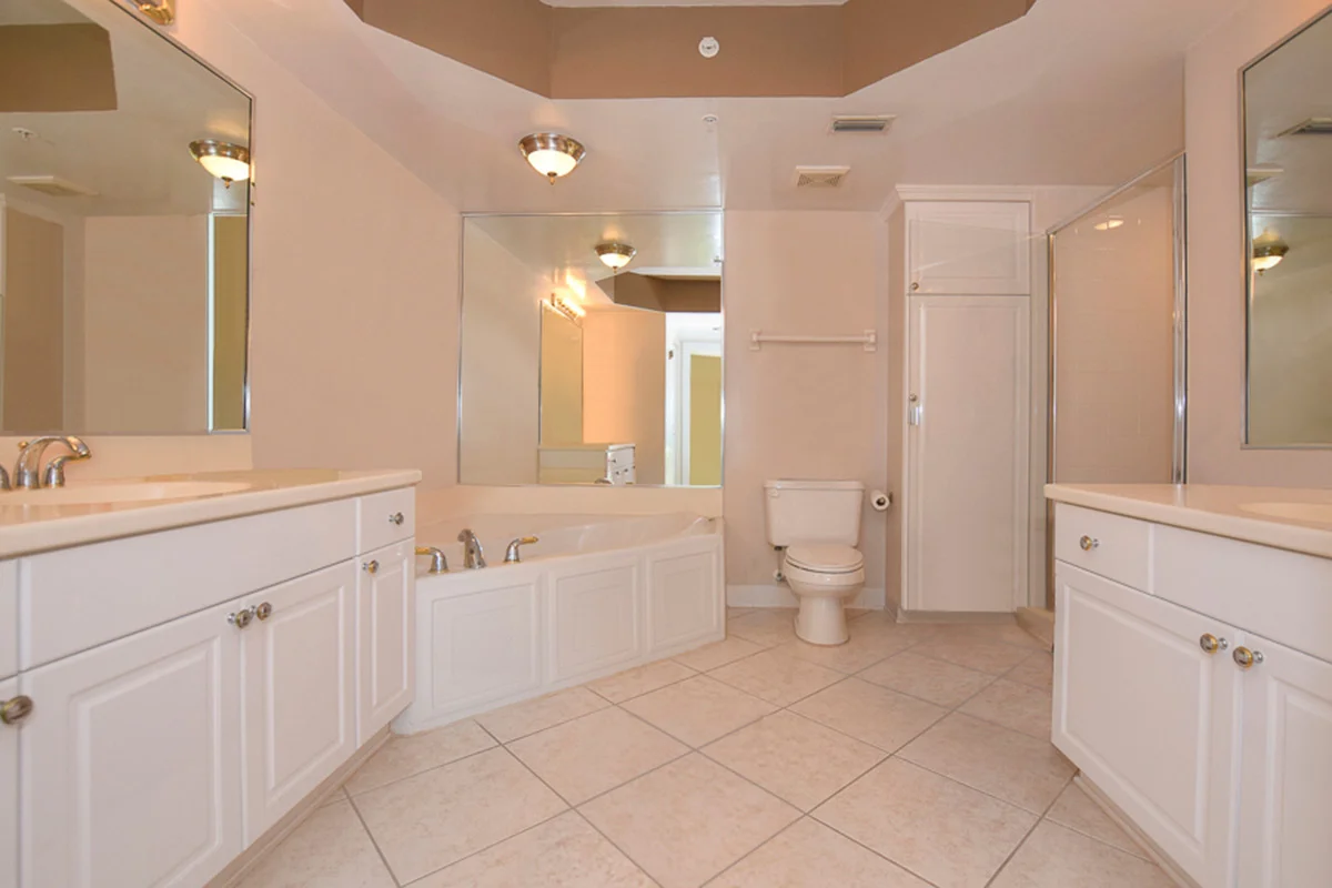 Object removal service for real estate