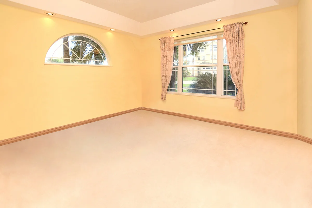 Object removal service for real estate
